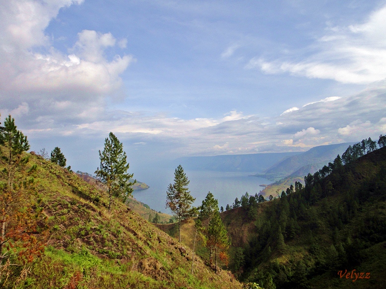 What to Do in North Sumatra: Lake Toba and Sipiso-Piso Waterfall